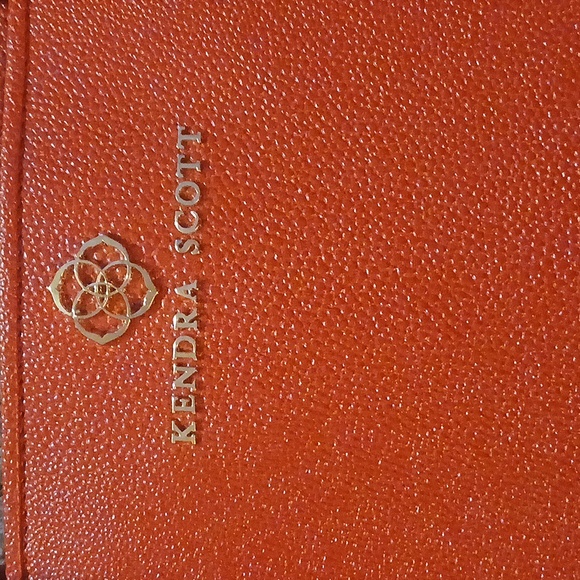 Kendra Scott Red Pebble Leather Jewelry Travel Case - Picture 2 of 16